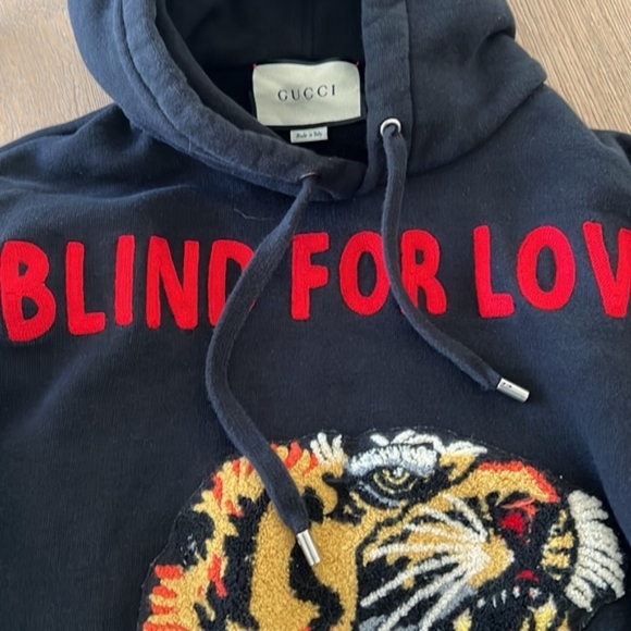 GUCCI フード付きパーカー BLIND FOR LOVE GUCCI フード付きパーカー BLIND FOR LOVE